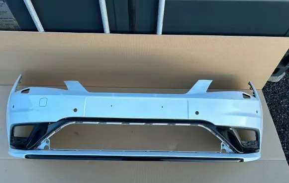 Seat Leon (5F) Front bumper 16001071