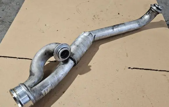 BMW 5 E60 E61 Intercooler hose/pipe 7600026 08112007 1371