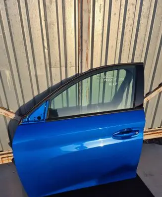 Peugeot 208 II Front door 