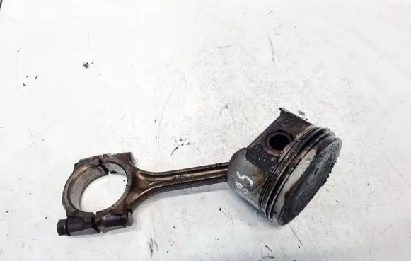 Honda Civic Piston with connecting rod 