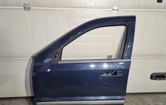 Jeep Grand Cherokee (WK) Front door