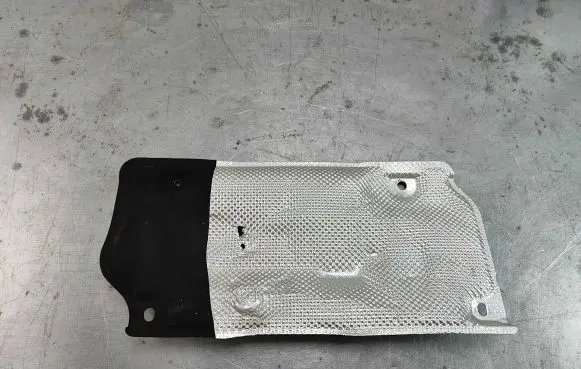 Volvo XC60 Heat shield in engine bay 31651595