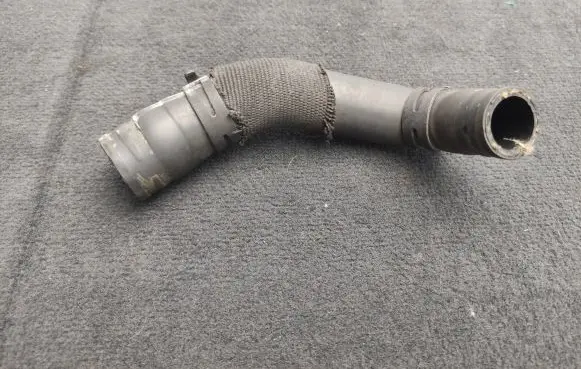 Audi A6 S6 C7 4G Engine coolant pipe/hose 04L122157BE ZD261115