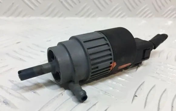 Nissan Qashqai Headlight washer pump 