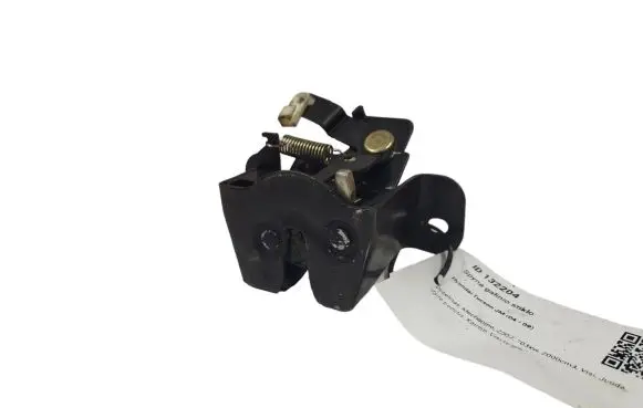 Hyundai Tucson JM Tailgate window lock/catch/latch 