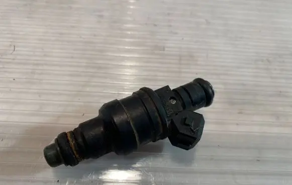Audi A4 S4 B5 8D Fuel injector 0280150447 058133551