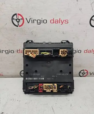 Volkswagen Polo Fuse module 6Q1937049D