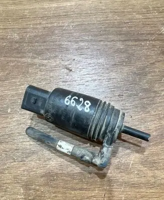 BMW 5 F10 F11 Windscreen/windshield washer pump 8377612
