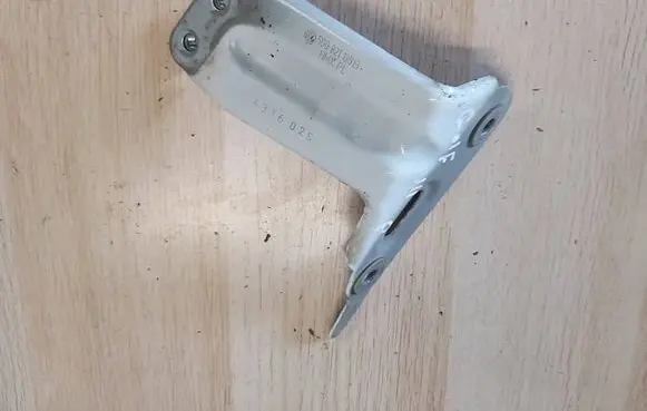 Volkswagen Golf VII Fender mounting bracket 5G0821136B