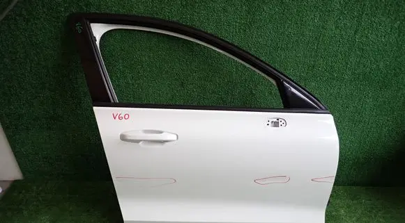Volvo V60 Front door