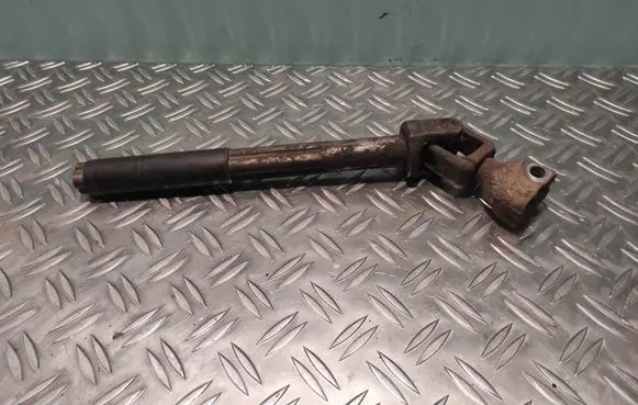Volkswagen Touareg I Steering column universal joint