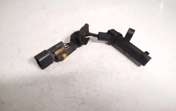 Land Rover Discovery 3 - LR3 Crankshaft position sensor 4r806c315 4r80-6c315-ad