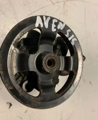 Toyota Avensis T250 Power steering pump