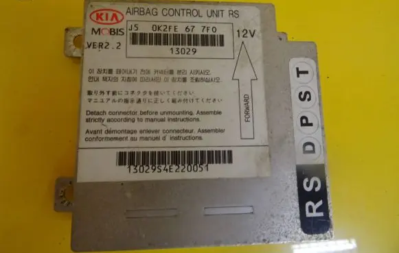 KIA Carens I Airbag control unit/module 0K2FE677F0