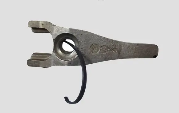 Peugeot 5008 Fuel Injector clamp holder