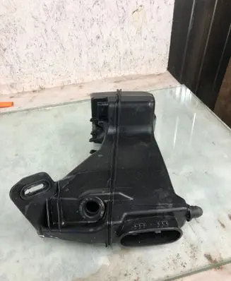 Mercedes-Benz GLC C254 Windshield washer fluid reservoir/tank A2068600400