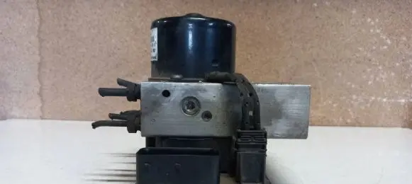 Volvo S80 ABS Pump 9472088