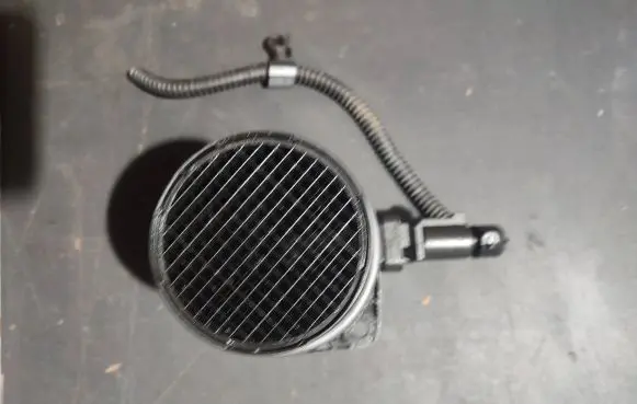 Volkswagen PASSAT B6 Mass air flow meter 03G906461C 20938416 0281002735