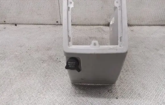 Dodge Caliber Other center console (tunnel) element 61561130440A