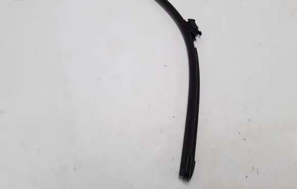 Volvo XC60 Front wiper blade arm 31416853