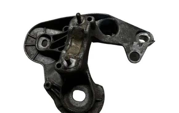 Audi A6 S6 C6 4F Engine mounting bracket 4F0199351E