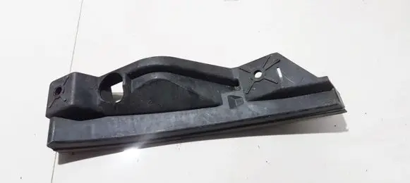 Volkswagen Touran I Front bumper mounting bracket 1T0807890A