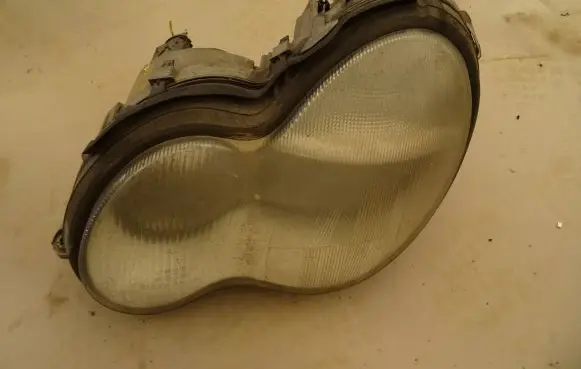 Mercedes-Benz C W203 Headlight/headlamp A2038200161 0301166241