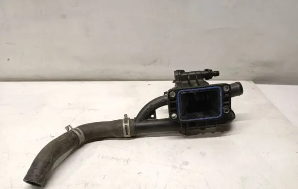 Volvo V40 Thermostat/thermostat housing 31319493 31492537