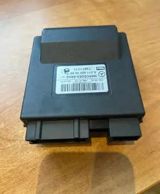 Mercedes-Benz E W211 Tailgate/trunk control unit/module A2118200085 73671711
