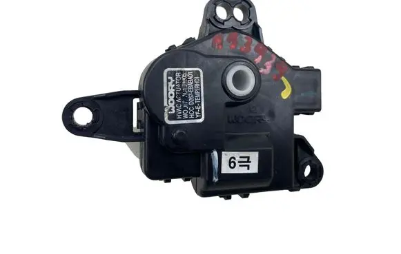 Hyundai Santa Fe Air flap motor/actuator D267EBABA01