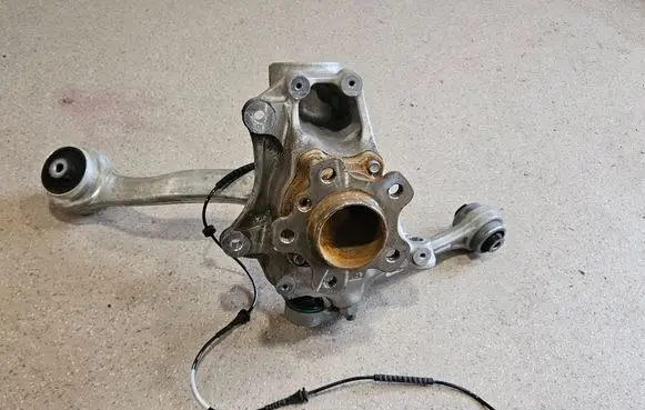 BMW 4 G22 G23 G24 G26 Front wheel hub spindle knuckle 6877144 6888856 6894662