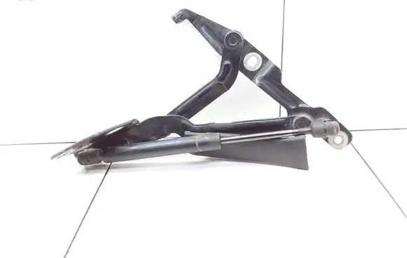Audi A4 S4 B5 8D Tailgate/trunk/boot hinge 8D5827301C
