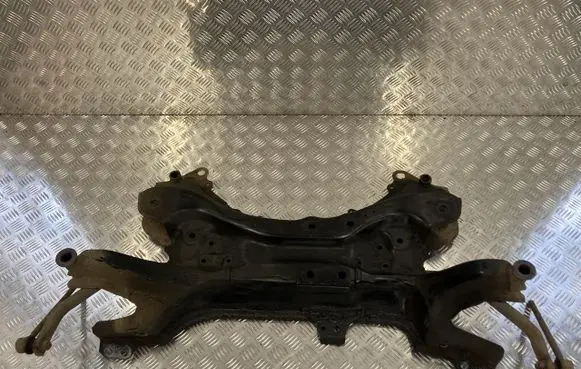 Toyota RAV 4 (XA40) Front axle beam PK15119