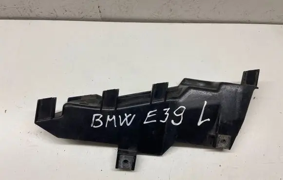 Headlight/headlamp mounting bracket