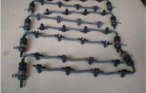 Renault Trafic II (X83) Fuel return line/hose 8200894668