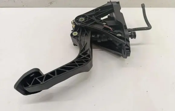 Volkswagen Golf VIII Clutch pedal 5Q2721059HB