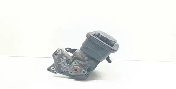 BMW X3 E83 Power steering pump 7692974 7692974636