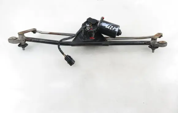 Hyundai Sonata Front wiper linkage 