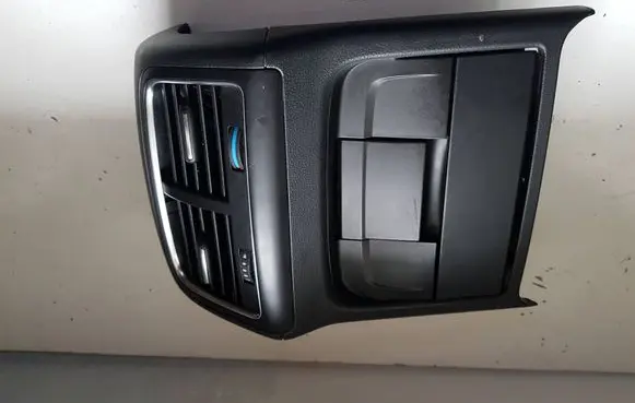 Audi A4 S4 B8 8K Rear air vent grill 8K0864376 00002495