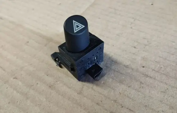 Jeep Grand Cherokee (WK) Hazard light switch 05143309AA