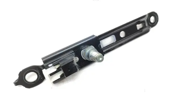 Toyota RAV 4 (XA50) Seat belt height adjuster H640001