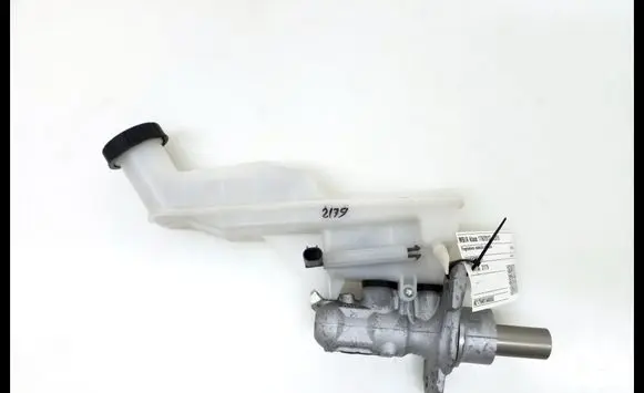 Master brake cylinder