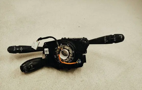 Peugeot 208 Airbag slip ring squib (SRS ring) E10677120