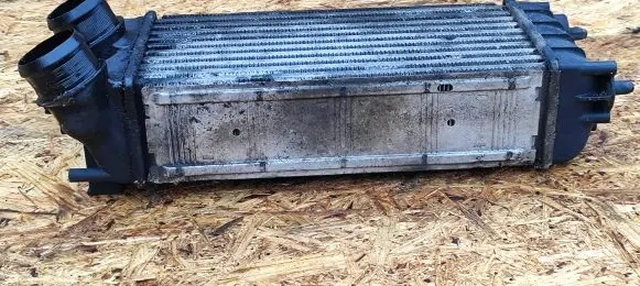 Peugeot 5008 Intercooler radiator 9684212480
