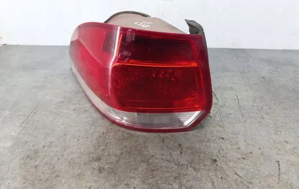 Volkswagen Golf V Rear/tail lights 1K9945095