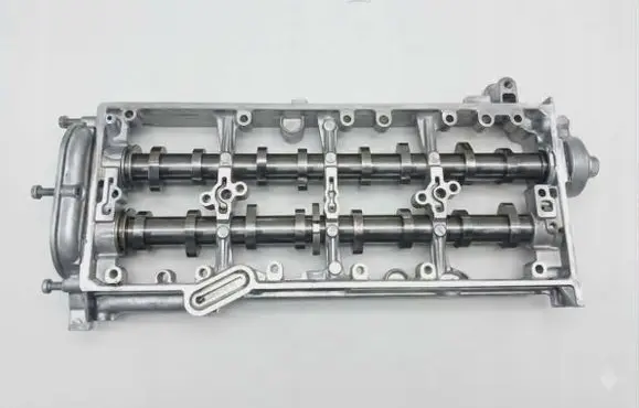 Volkswagen PASSAT B8 Camshaft 04L103308K