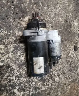Volkswagen PASSAT B6 Starter motor 0001123015
