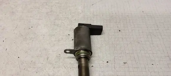 Volkswagen Golf V Camshaft position sensor 03C006465