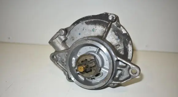 Audi Q7 4L Vacuum pump 057145100AE