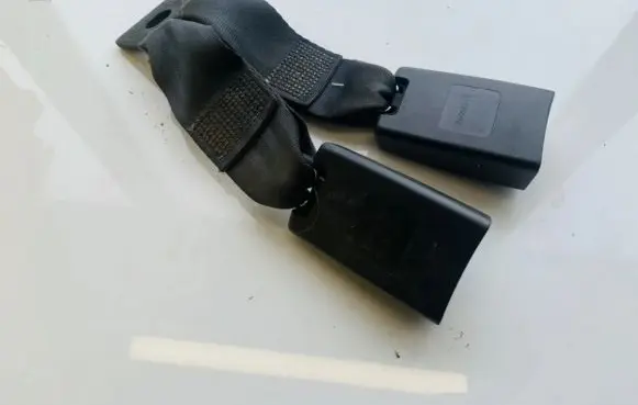 Dodge Journey Rear seatbelt buckle 91335092
